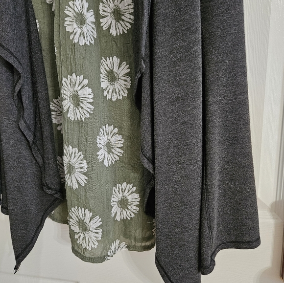 Stretch Vest by 90 Degrees - Picture 4 of 7